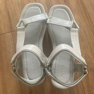 VINCE Carver Leather Platform Sports Sandal